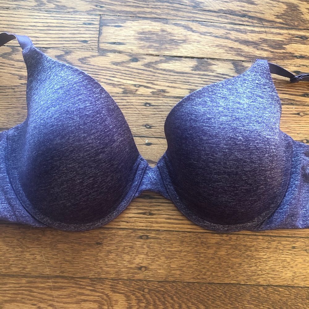 VICTORIA SECRET BRA!